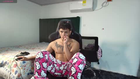 Snapshot of lei_77 chatting on January 25, 3:30 am Lei online show from January 25, 3:30 am