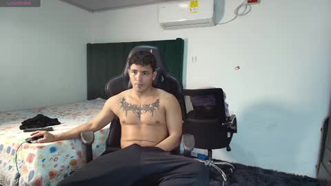 Snapshot of lei_77 chatting on January 30, 3:11 am Lei online show from January 30, 3:11 am