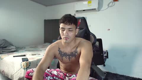 Snapshot of lei_77 chatting on January 31, 9:37 pm Lei online show from January 31, 9:37 pm