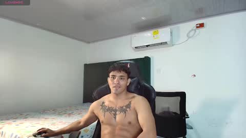 Snapshot of lei_77 chatting on February 14, 4:41 pm Lei online show from February 14, 4:41 pm