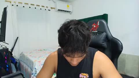 Snapshot of lei_77 chatting on November 18, 1:11 am Lei online show from November 18, 1:11 am