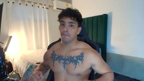 Snapshot of lei_77 chatting on November 19, 8:53 pm Lei online show from November 19, 8:53 pm