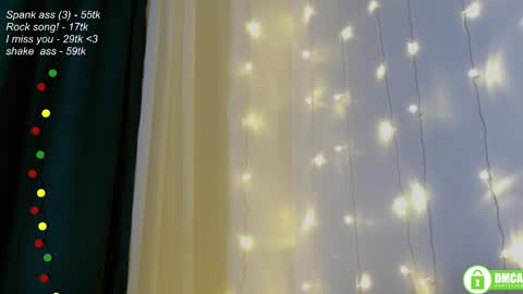 hey Im Leia and I love rock  online show from February 9, 5:33 pm