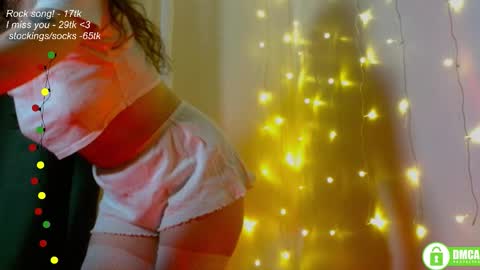 hey Im Leia and I love rock  online show from March 7, 8:28 pm