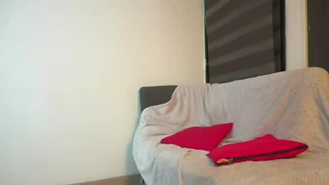 Snapshot of leiaah__ chatting on June 4, 3:56 am Leah online show from June 4, 3:56 am