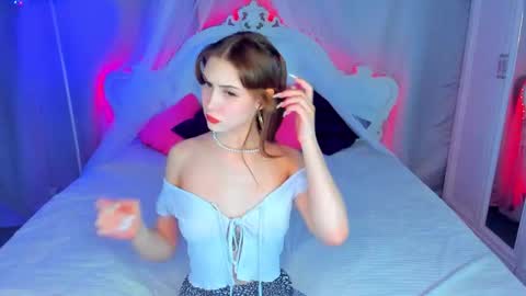 Snapshot of leiawow chatting on December 9, 11:47 am leiawow online show from December 9, 11:47 am