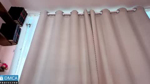 Snapshot of leidy_morales_ chatting on July 28, 2:13 pm Leidy online show from July 28, 2:13 pm