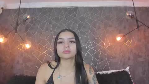 Snapshot of leigh_angels chatting on June 25, 10:03 pm LEIGH ANGELS online show from June 25, 10:03 pm