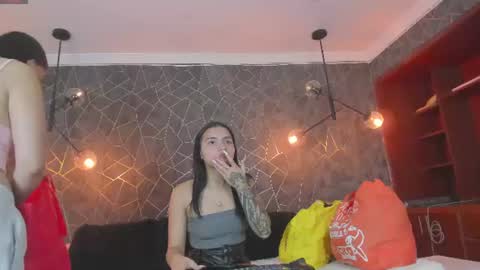 Snapshot of leigh_angels chatting on June 29, 9:59 pm LEIGH ANGELS online show from June 29, 9:59 pm