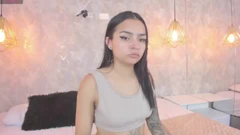 Snapshot of leigh_angels chatting on July 29, 9:57 pm LEIGH ANGELS online show from July 29, 9:57 pm