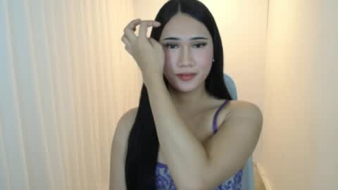 leighs_celine online show from May 4, 5:14 am