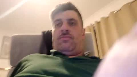 leightimmins001 online show from December 3, 7:23 pm