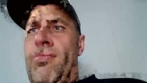 leightimmins001 online show from June 15, 7:27 pm