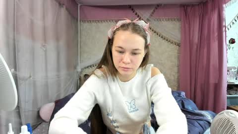 leila_bambi_ online show from March 1, 8:55 pm