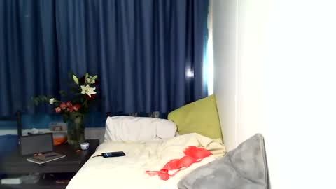 Snapshot of leila_cam18 chatting on December 16, 9:09 pm Leila online show from December 16, 9:09 pm