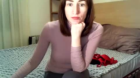 Snapshot of leila_cam18 chatting on February 20, 8:47 pm Leila online show from February 20, 8:47 pm