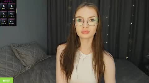 leiladream online show from December 23, 4:21 am