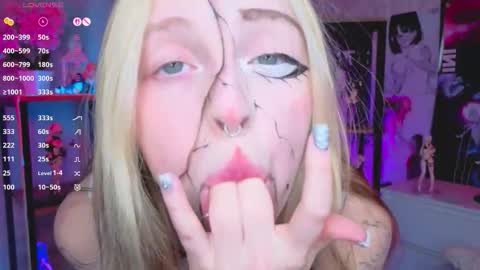 Snapshot of leiladwight chatting on October 29, 4:09 pm Leila online show from October 29, 4:09 pm