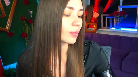 Snapshot of leilarai chatting on November 27, 1:57 pm Leila Rai online show from November 27, 1:57 pm