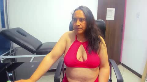 Leila online show from February 19, 11:39 am