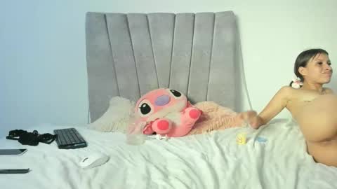Snapshot of lelany_evans chatting on May 13, 3:48 am lelany_evans online show from May 13, 3:48 am
