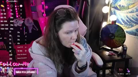 Snapshot of lemonadetarts chatting on February 13, 10:34 am Junie 3 online show from February 13, 10:34 am