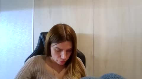 lena6122000 online show from October 15, 7:25 pm