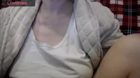 Snapshot of lenagolden chatting on December 14, 7:51 am lenagolden online show from December 14, 7:51 am