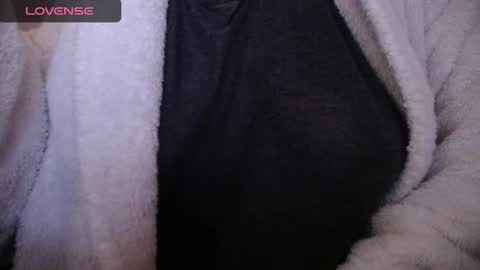 Snapshot of lenagolden chatting on October 30, 1:34 pm lenagolden online show from October 30, 1:34 pm