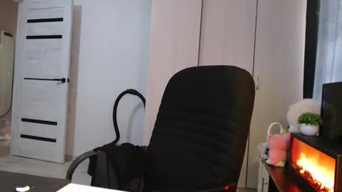 Snapshot of lenagordon chatting on November 18, 7:46 am lenagordon online show from November 18, 7:46 am