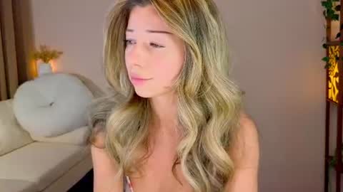 Snapshot of lenamuti chatting on June 21, 6:38 am Lena online show from June 21, 6:38 am