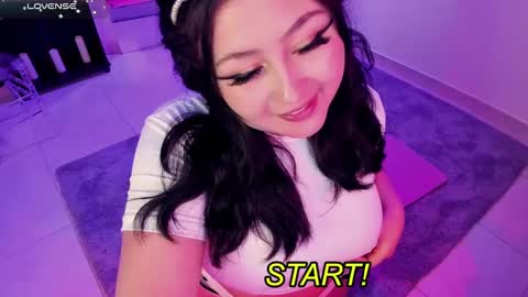 Snapshot of lenasweetx chatting on January 9, 5:22 pm Lenna Kang online show from January 9, 5:22 pm