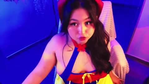 Snapshot of lenasweetx chatting on December 1, 11:54 pm Lenna Kang online show from December 1, 11:54 pm