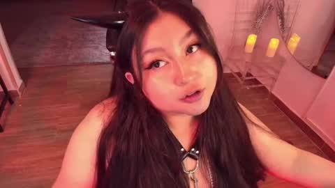 Lenna Kang online show from February 25, 8:07 pm