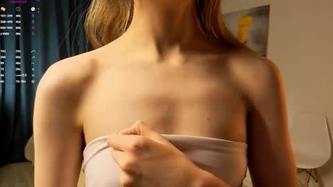 Snapshot of lenexo chatting on November 27, 10:23 pm Earlene online show from November 27, 10:23 pm