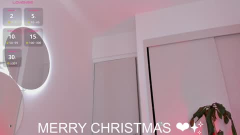 Snapshot of lennercollins_ chatting on December 30, 7:37 am Lenner INDEPENDENT MODEL online show from December 30, 7:37 am