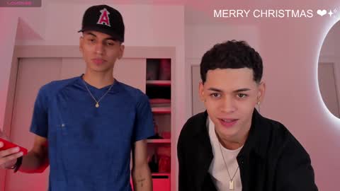 Snapshot of lennercollins_ chatting on December 31, 10:12 pm Lenner INDEPENDENT MODEL online show from December 31, 10:12 pm