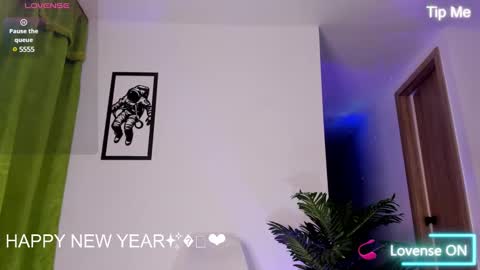 Snapshot of lennercollins_ chatting on January 5, 9:48 am Lenner INDEPENDENT MODEL online show from January 5, 9:48 am