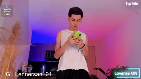 Snapshot of lennercollins_ chatting on February 1, 6:32 am Lenner INDEPENDENT MODEL online show from February 1, 6:32 am