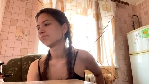 Snapshot of lenniepennachio chatting on April 19, 7:18 am Hellomy name is Natalyits my first day here nice to meet you Give me 50 thumbs ups online show from April 19, 7:18 am