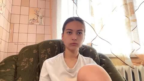 Snapshot of lenniepennachio chatting on May 1, 4:17 am Hellomy name is Natalyits my first day here nice to meet you Give me 50 thumbs ups online show from May 1, 4:17 am