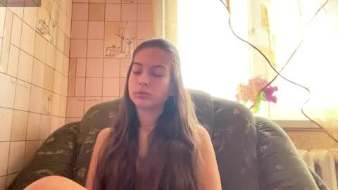 Snapshot of lenniepennachio chatting on May 18, 3:35 am Hellomy name is Natalyits my first day here nice to meet you Give me 50 thumbs ups online show from May 18, 3:35 am