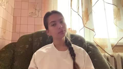 Snapshot of lenniepennachio chatting on May 26, 3:35 am Hellomy name is Natalyits my first day here nice to meet you Give me 50 thumbs ups online show from May 26, 3:35 am