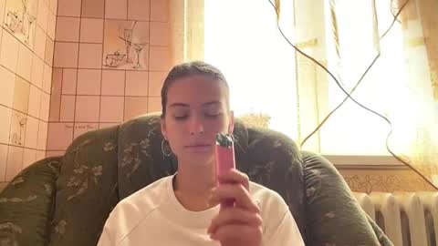 Snapshot of lenniepennachio chatting on May 29, 7:50 am Hellomy name is Natalyits my first day here nice to meet you Give me 50 thumbs ups online show from May 29, 7:50 am