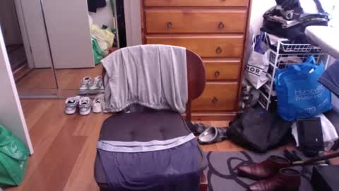 Snapshot of lennyfife chatting on October 10, 1:48 am Pussylicker online show from October 10, 1:48 am