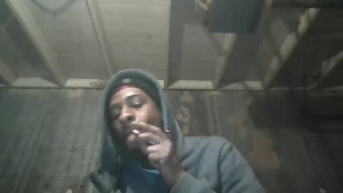 Snapshot of leo199984 chatting on December 8, 4:35 am leo199984 online show from December 8, 4:35 am