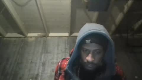 Snapshot of leo199984 chatting on January 6, 2:26 am leo199984 online show from January 6, 2:26 am