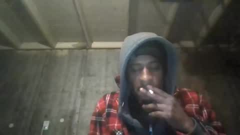 Snapshot of leo199984 chatting on January 19, 4:44 am leo199984 online show from January 19, 4:44 am