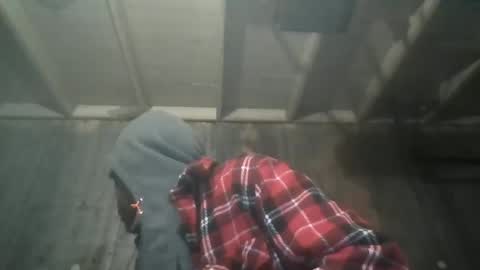 Snapshot of leo199984 chatting on February 2, 4:05 am leo199984 online show from February 2, 4:05 am