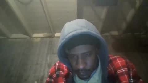 Snapshot of leo199984 chatting on February 8, 4:25 am leo199984 online show from February 8, 4:25 am